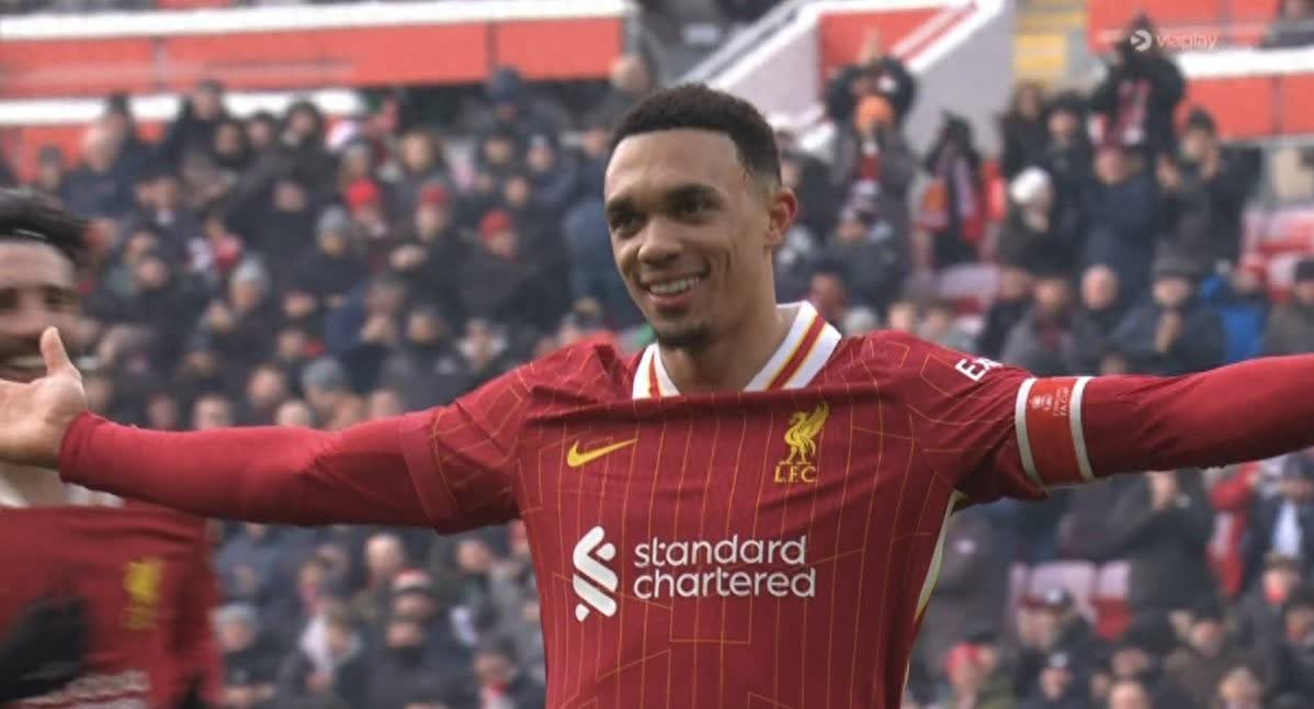 关于阿诺德助攻，利物浦豪取胜利击败多特蒙德的信息